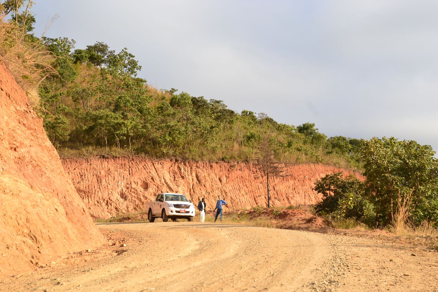 The road leading to Lugarawa village